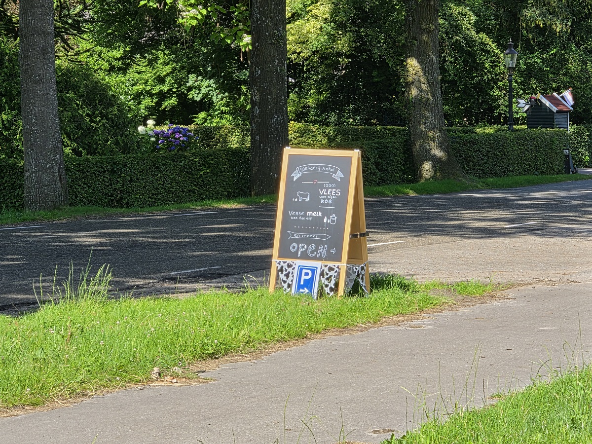 Bord aan de weg